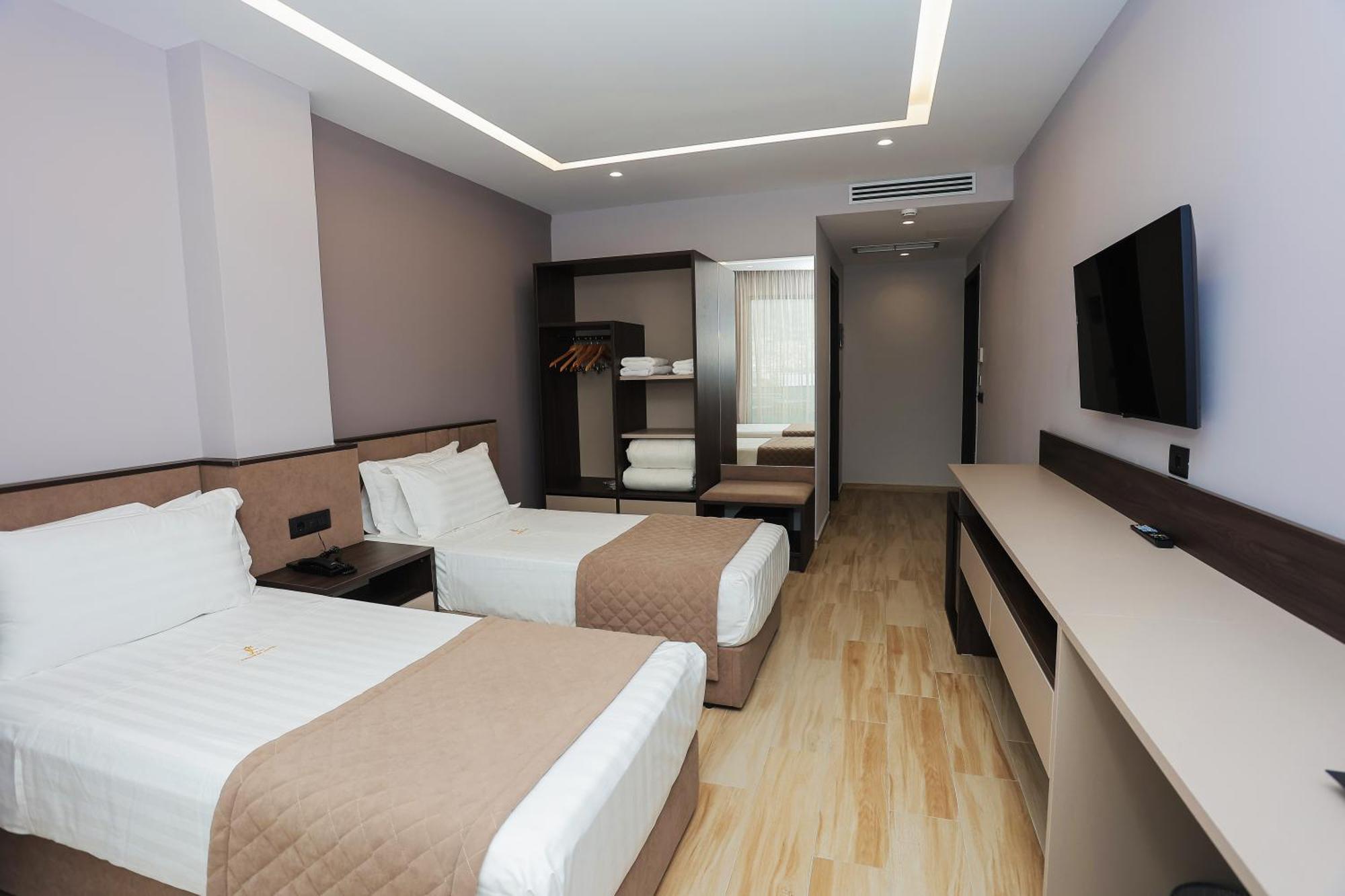 Joelle Premium Hotel Sarandë Exteriör bild