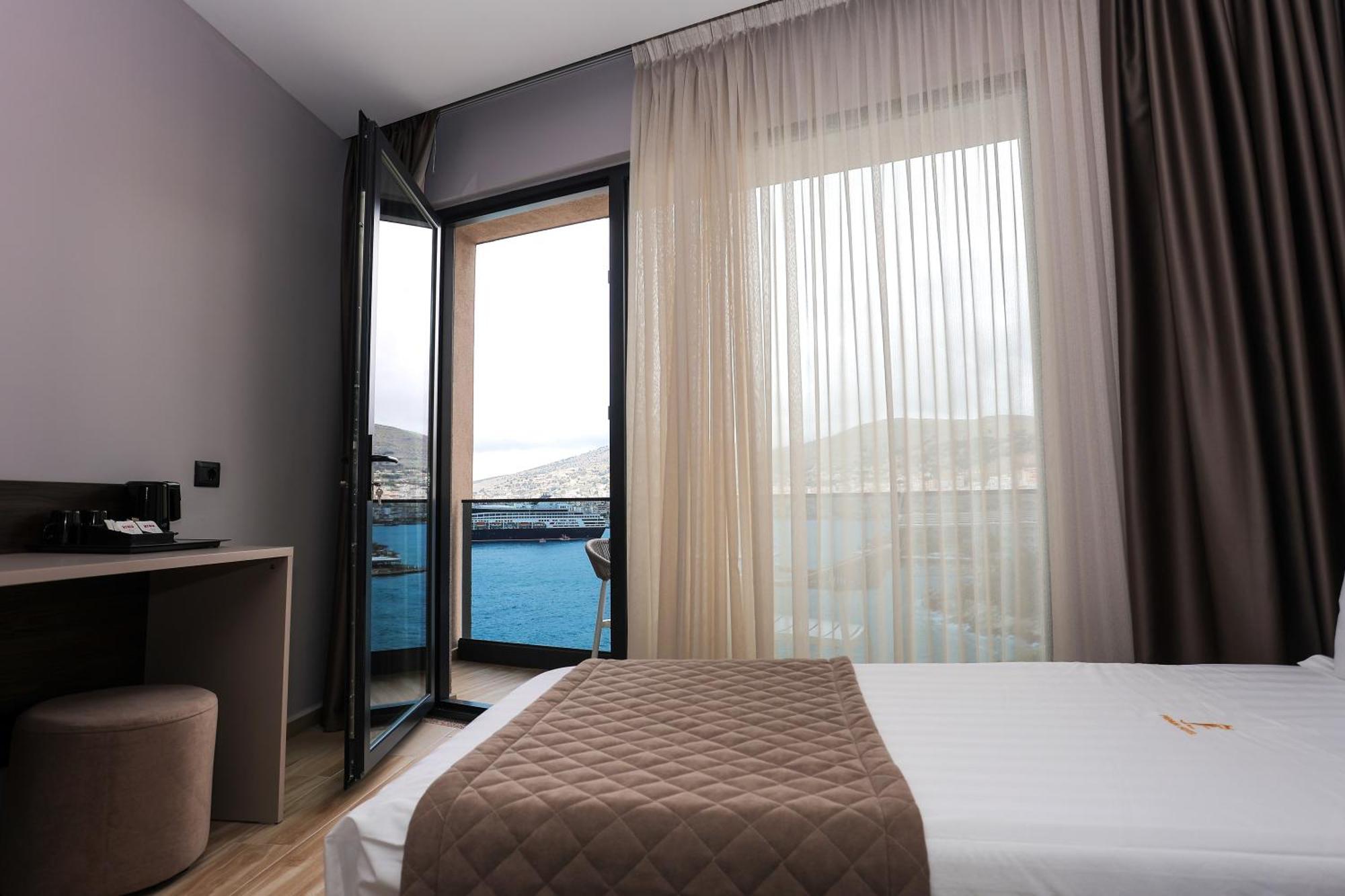 Joelle Premium Hotel Sarandë Exteriör bild