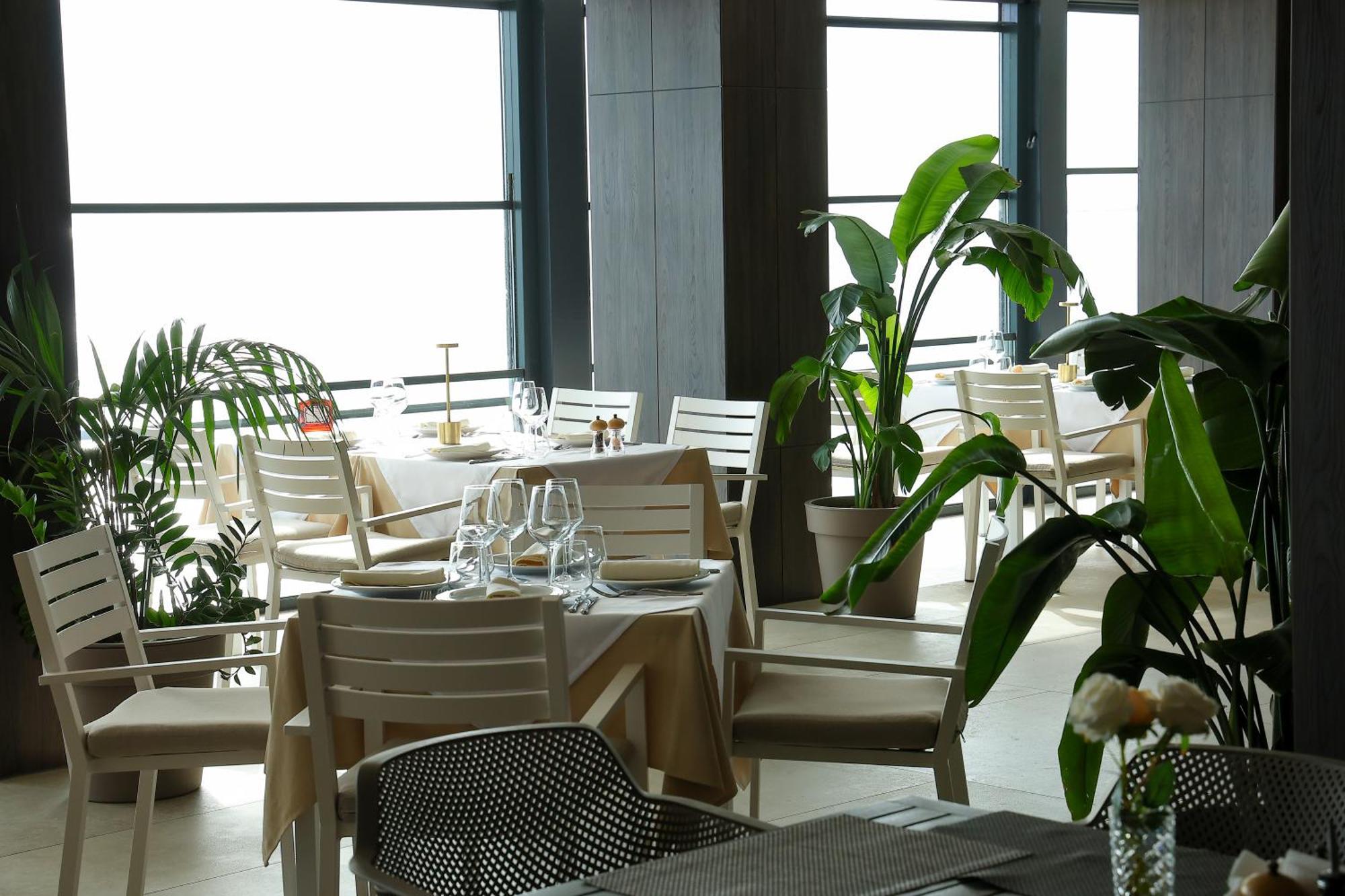 Joelle Premium Hotel Sarandë Exteriör bild
